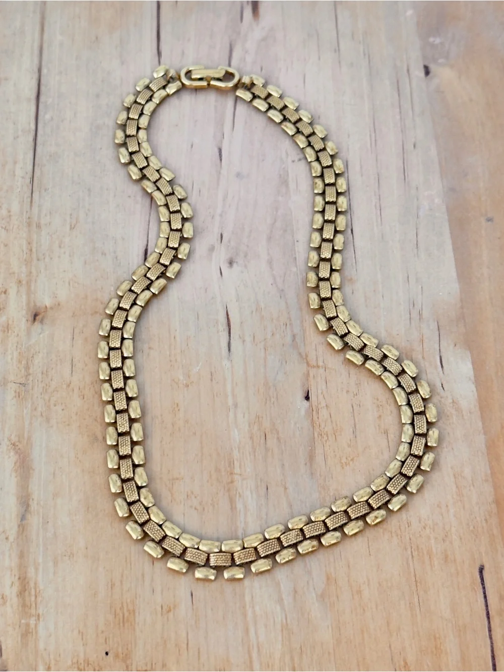 Classic Vintage Monet Panther Link Chain Necklace Slinky Gold Tone Collar - Picture 5 of 10